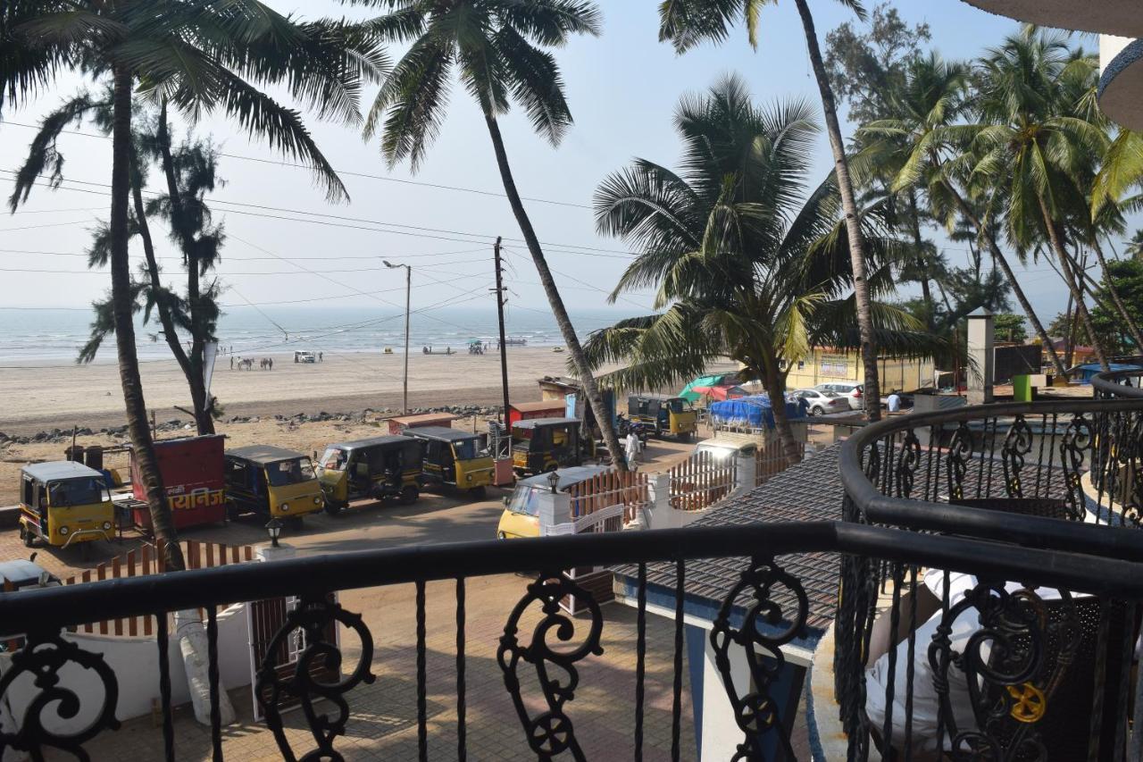 Hotel Murud Marina Exterior photo