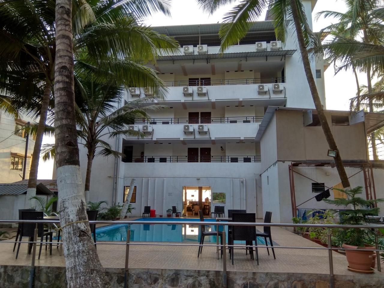 Hotel Murud Marina Exterior photo