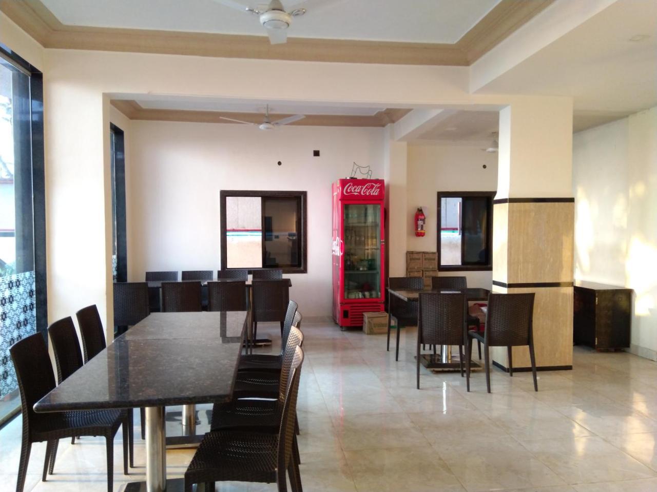 Hotel Murud Marina Exterior photo
